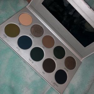 MORPHE X JACLYN HILL DARK MAGIC PALETTE